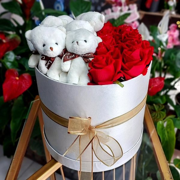 Kutuda Ayıcıklı Gül